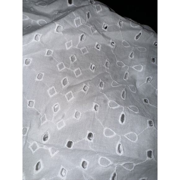 A New Day Womens Size L White Puff Elbow Sleeve Eyelet Top STUNNING - Picture 3 of 6